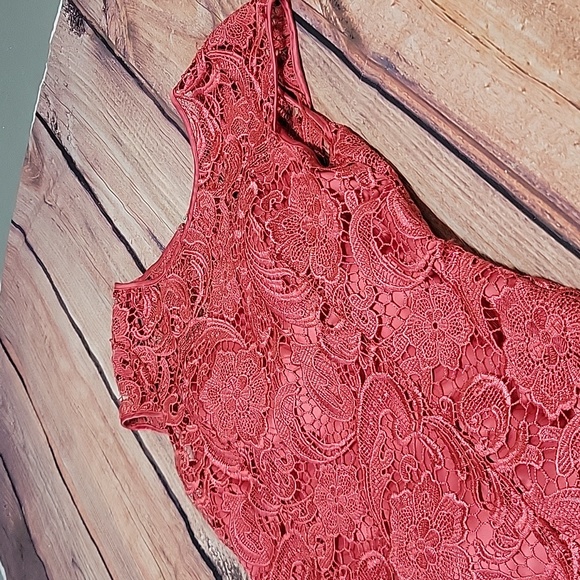 Hot pink lace dress - Picture 7 of 7